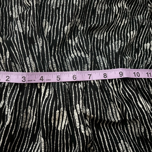 Ana a new approach Wrap dress with side tie. Black and white striped - Picture 7 of 9